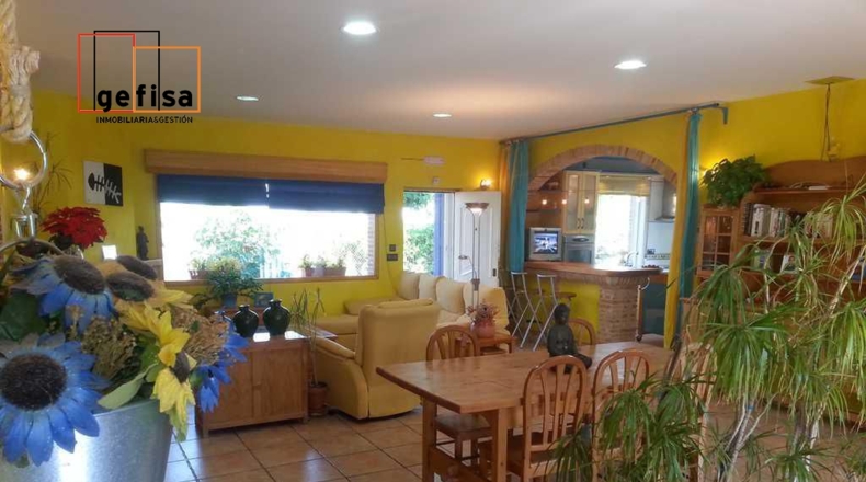 Ciudad Real - Valdepeñas - 2100m2