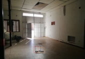 Промышленное здание на продажу в городе Вальдепеньяс. Фото