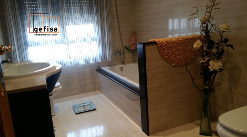 Ciudad Real - Valdepeñas - 220m2