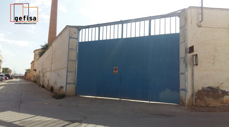 Ciudad Real - Valdepeñas - 2400m2