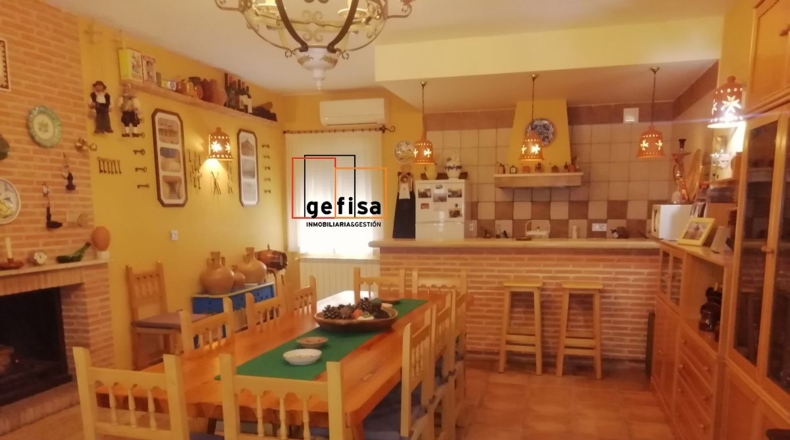 Ciudad Real - Valdepeñas - 1250m2