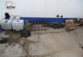 Отдельно стоящий дом с участком на продажу в городе Вальдепеньяс. Фото