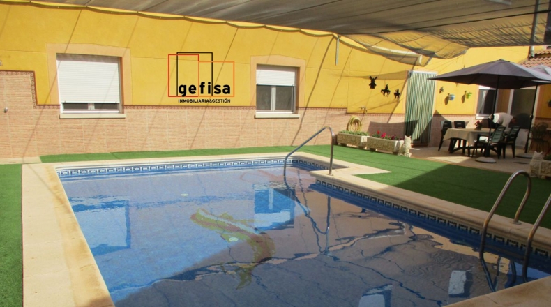 Ciudad Real - Valdepeñas - 395m2