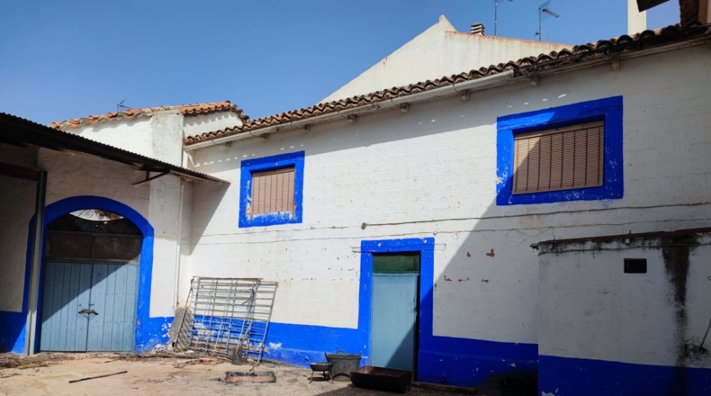 Ciudad Real - Valdepeñas - 583m2