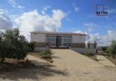 Xalet independent amb terreny en venda a Valdepeñas ref.: TR91999 foto
