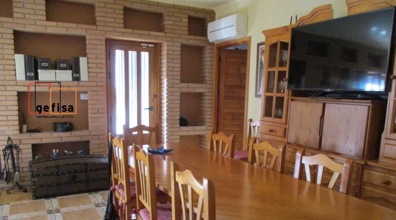 Ciudad Real - Valdepeñas - 5700m2