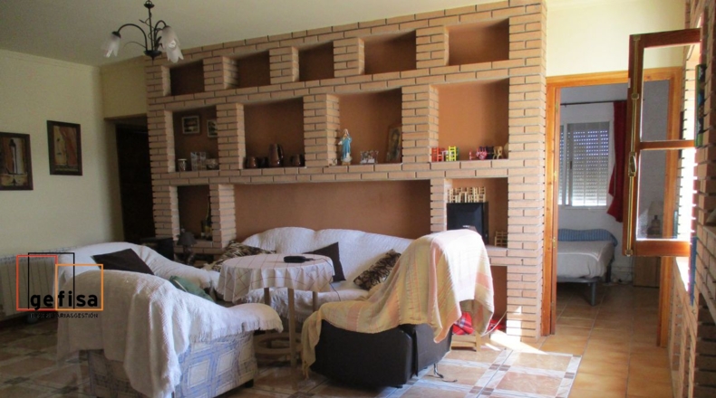 Ciudad Real - Valdepeñas - 5700m2