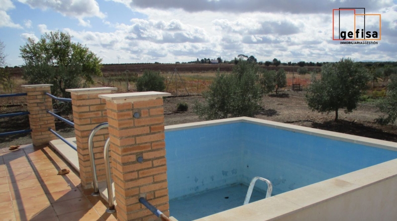Ciudad Real - Valdepeñas - 5700m2