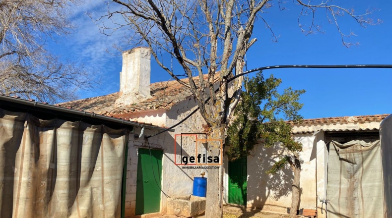 Ciudad Real - Valdepeñas - 10000m2