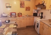 Дом с участком на продажу в городе Вальдепеньяс. Фото