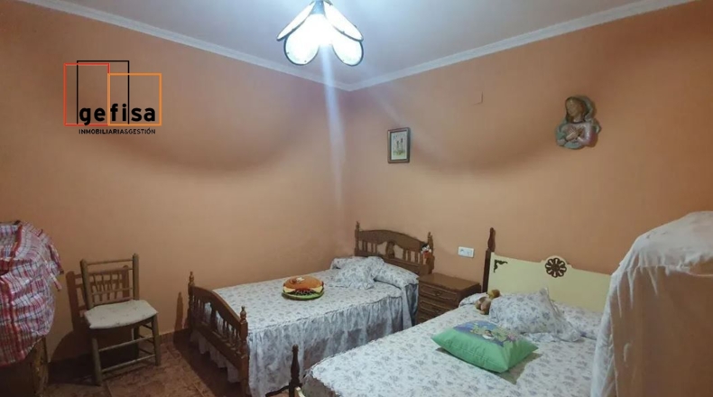 Ciudad Real - Valdepeñas - 35000m2