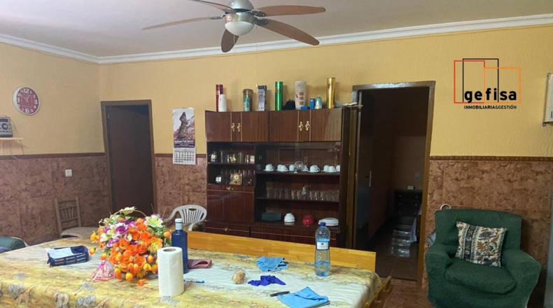 Ciudad Real - Valdepeñas - 35000m2