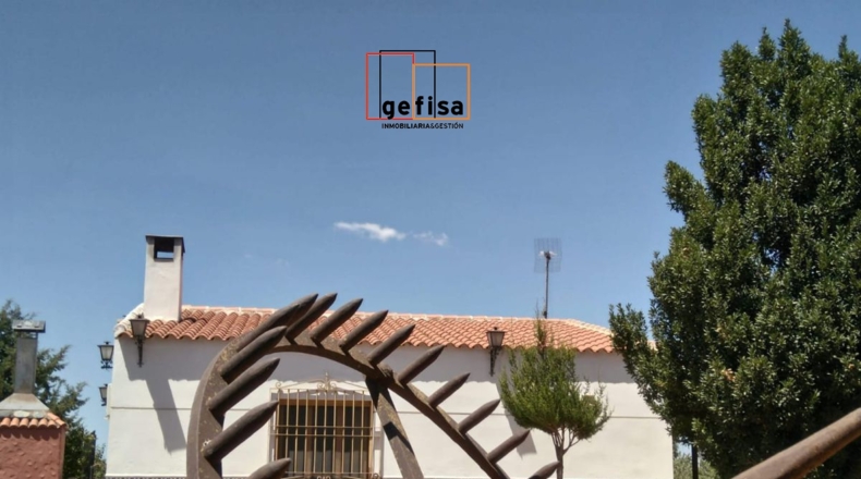 Ciudad Real - Valdepeñas - 17000m2