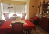 Дом с участком на продажу в городе Вальдепеньяс. Фото