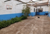 Промышленное здание на продажу в городе Вальдепеньяс. Фото