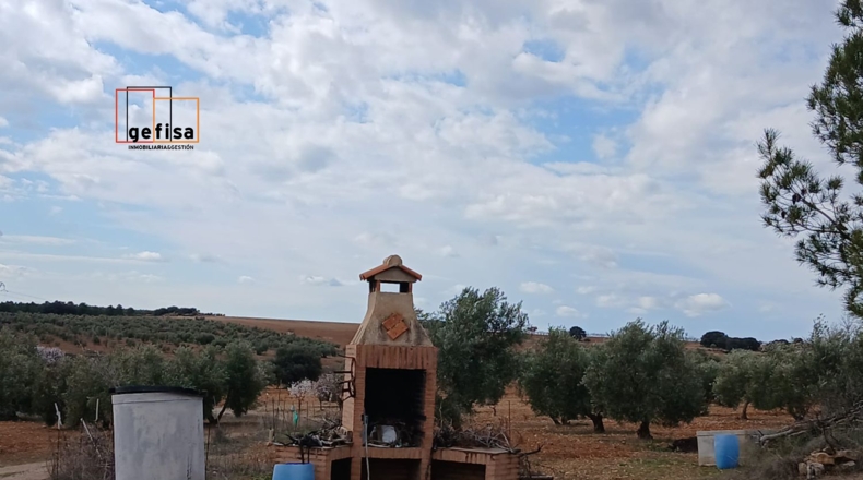Ciudad Real - Valdepeñas - 5400m2