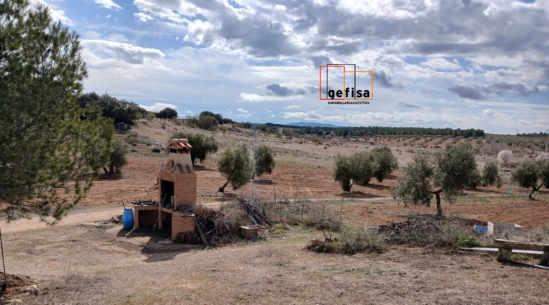 Ciudad Real - Valdepeñas - 5400m2