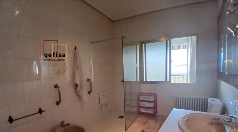 Ciudad Real - Valdepeñas - 604m2