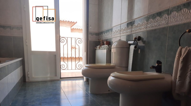 Ciudad Real - Valdepeñas - 640m2
