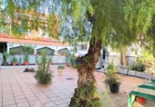 Villa con terreno en venta en Dos Hermanas ref: TR106328 foto