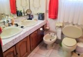 Villa con terreno en venta en Dos Hermanas ref: TR106328 foto