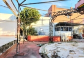 Villa con terreno en venta en Dos Hermanas ref: TR106328 foto