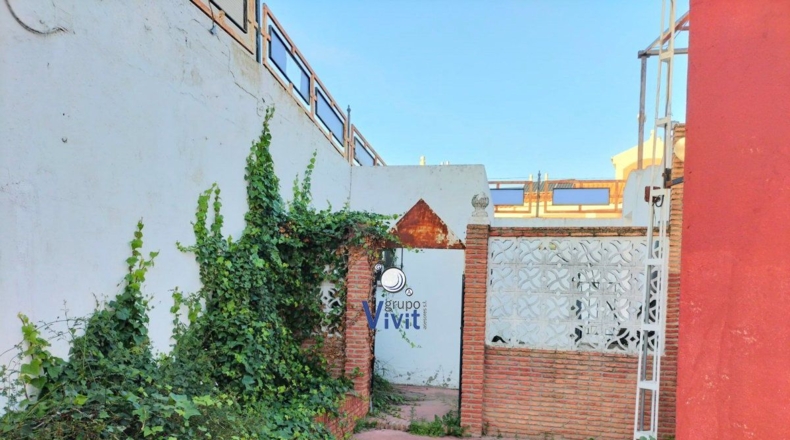 Sevilla - Dos Hermanas - 2409m2