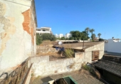 Дом с участком на продажу в городе Alcalá de Guadaíra. Фото