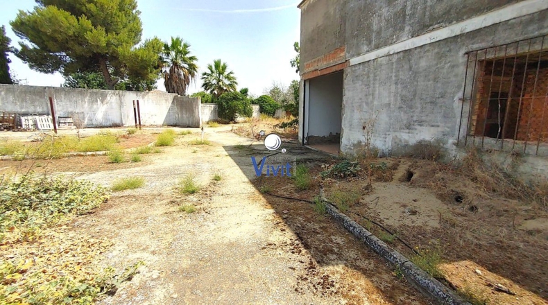 Sevilla - Alcalá de Guadaíra - 2700m2