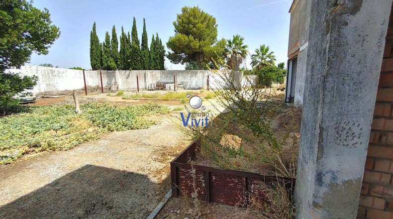Sevilla - Alcalá de Guadaíra - 2700m2