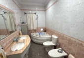 Дом с участком на продажу в городе Alcalá de Guadaíra. Фото