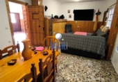 Дом с участком на продажу в городе Alcalá de Guadaíra. Фото