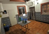 Дом с участком на продажу в городе Alcalá de Guadaíra. Фото