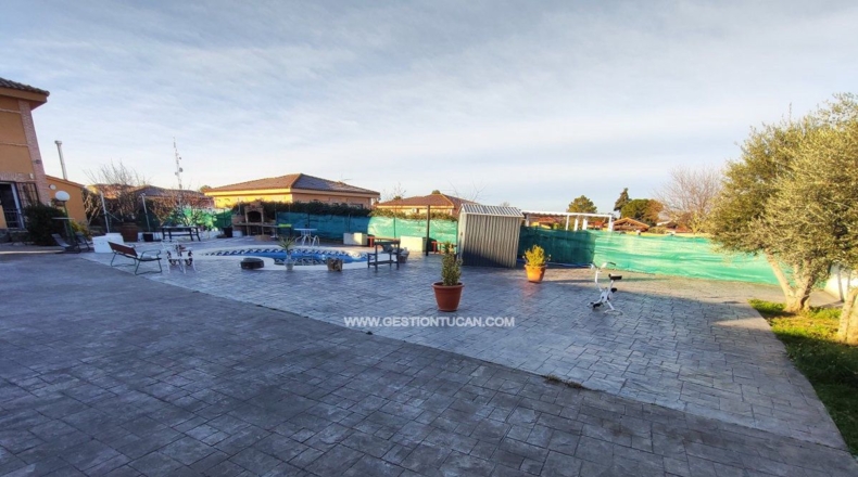 Толедо - Lucillos - 1037m2