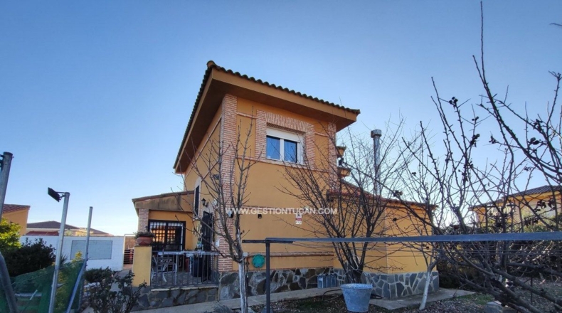 Толедо - Lucillos - 1037m2