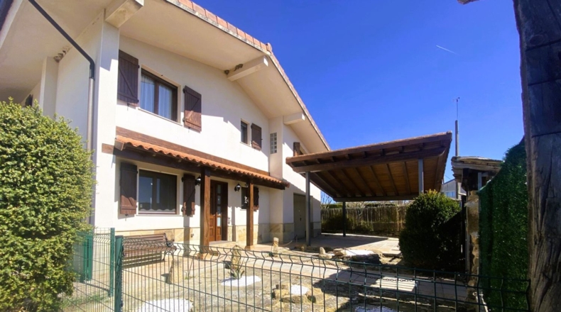 Navarre - Olóriz - 469m2