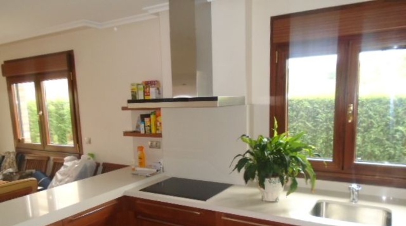 Asturias - Oviedo - 800m2
