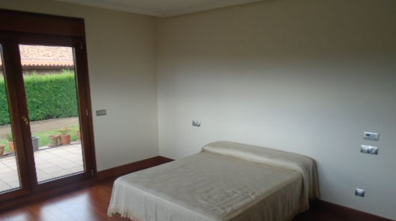 Asturias - Oviedo - 800m2