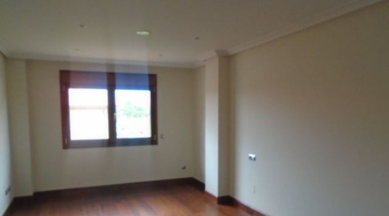 Asturias - Oviedo - 800m2