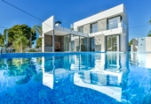 Вилла с участком на продажу в городе Calpe. Фото
