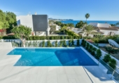 Вилла с участком на продажу в городе Calpe. Фото