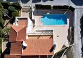 Вилла с участком на продажу в городе Calpe. Фото