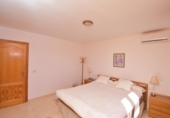Вилла с участком на продажу в городе Calpe. Фото
