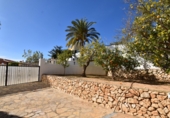 Вилла с участком на продажу в городе Calpe. Фото