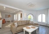 Villa con terreno en venta en Alicante ref: TR235001 foto