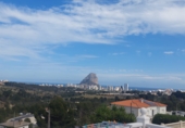 Вилла с участком на продажу в городе Calpe. Фото
