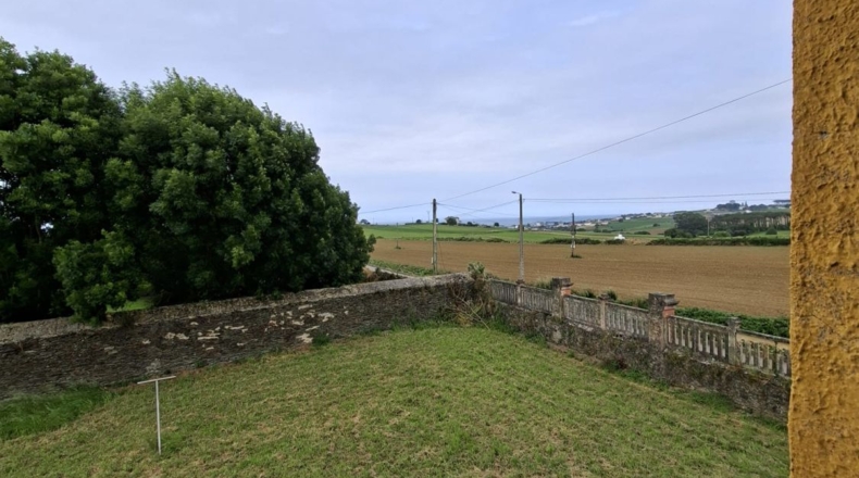 Asturias - Navia - 2400m2