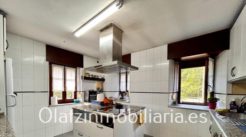 Бискайя - Güeñes - 2838m2