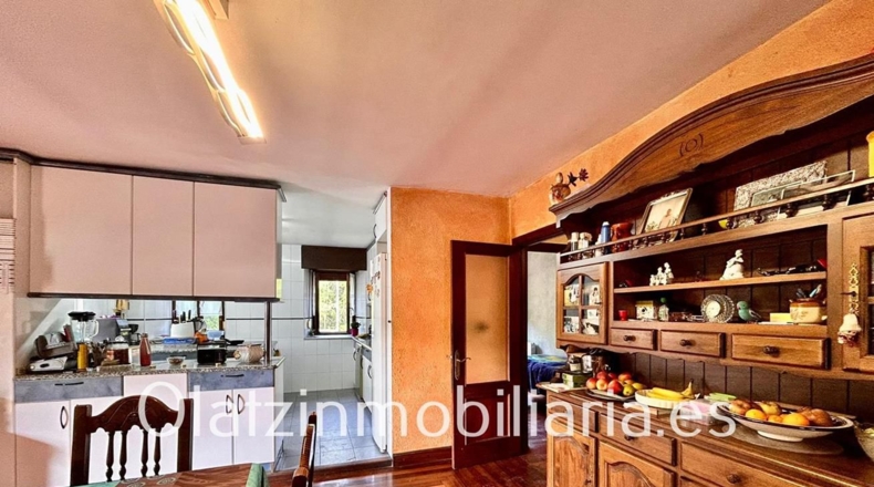 Бискайя - Güeñes - 2838m2