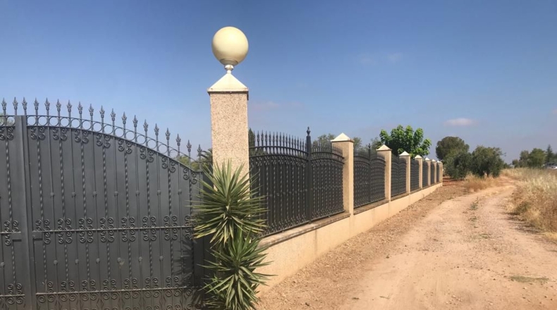 Badajoz - Almendralejo - 3000m2